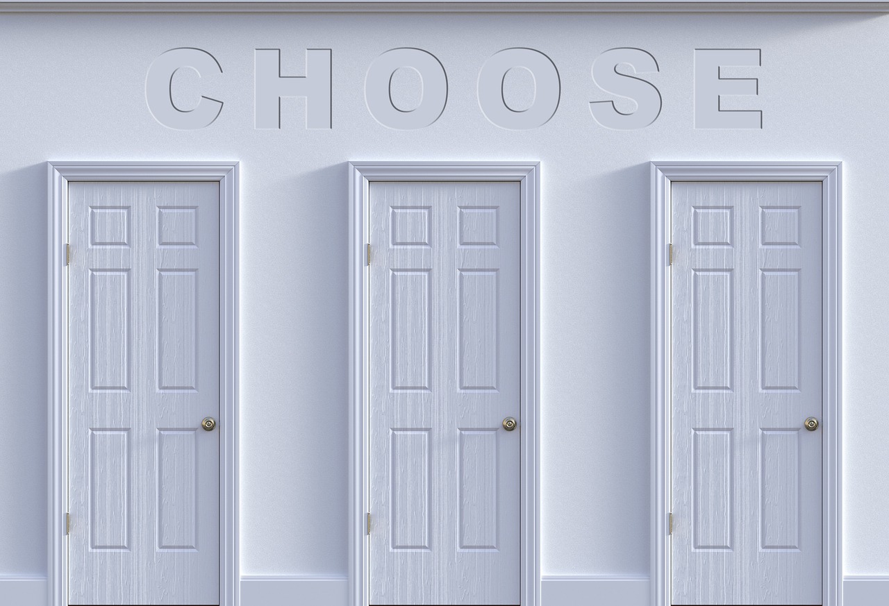 短期間で稼ぐバイトの選び方で選択肢の並んでいるドア