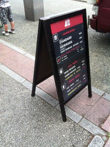 京都鉄道博物館　ハンバーガーグランプリ　優勝　外のフードカー　売店　食べ物　メニュー画像01