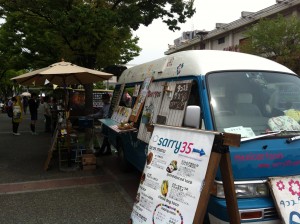 京都鉄道博物館　外のフードカー　売店　食べ物　画像03