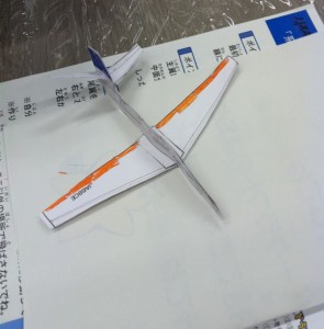 クラフト紙飛行機作り完成画像キャプチャ