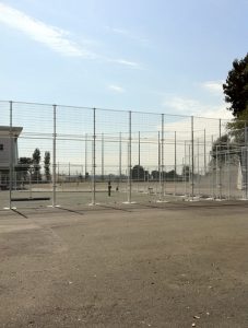 関東学院小学校の校庭（グランド）の画像