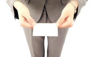 クラウドワークスのプロフィールを充実させる女性