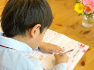クラス落ち対策する男の子
