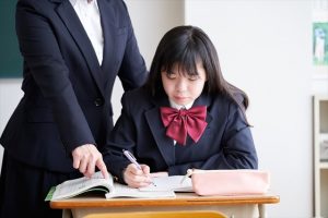 名門会の良い口コミ評判　自宅以外にも教室で指導を受けられる（個別指導方式）